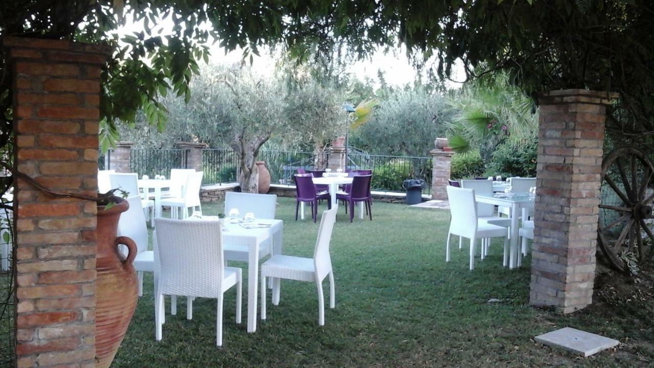 Agriturismo Terranova Pisticci Bagian luar foto